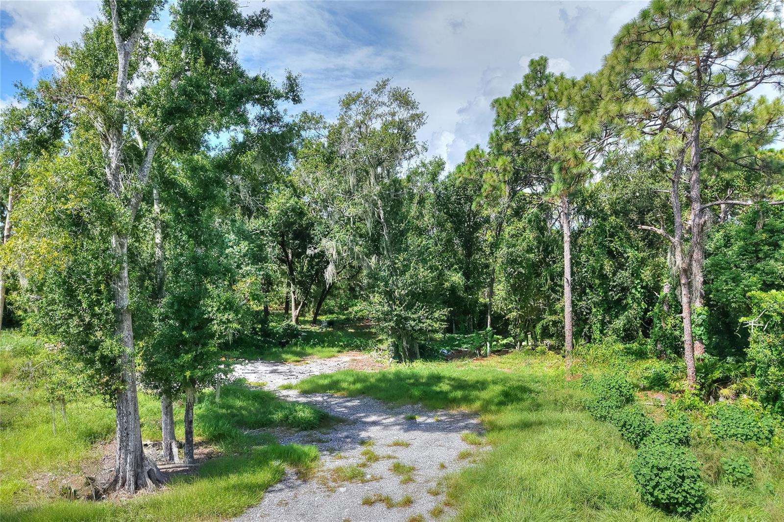 Photo of SE 33RD STREET RUSKIN FL 33570