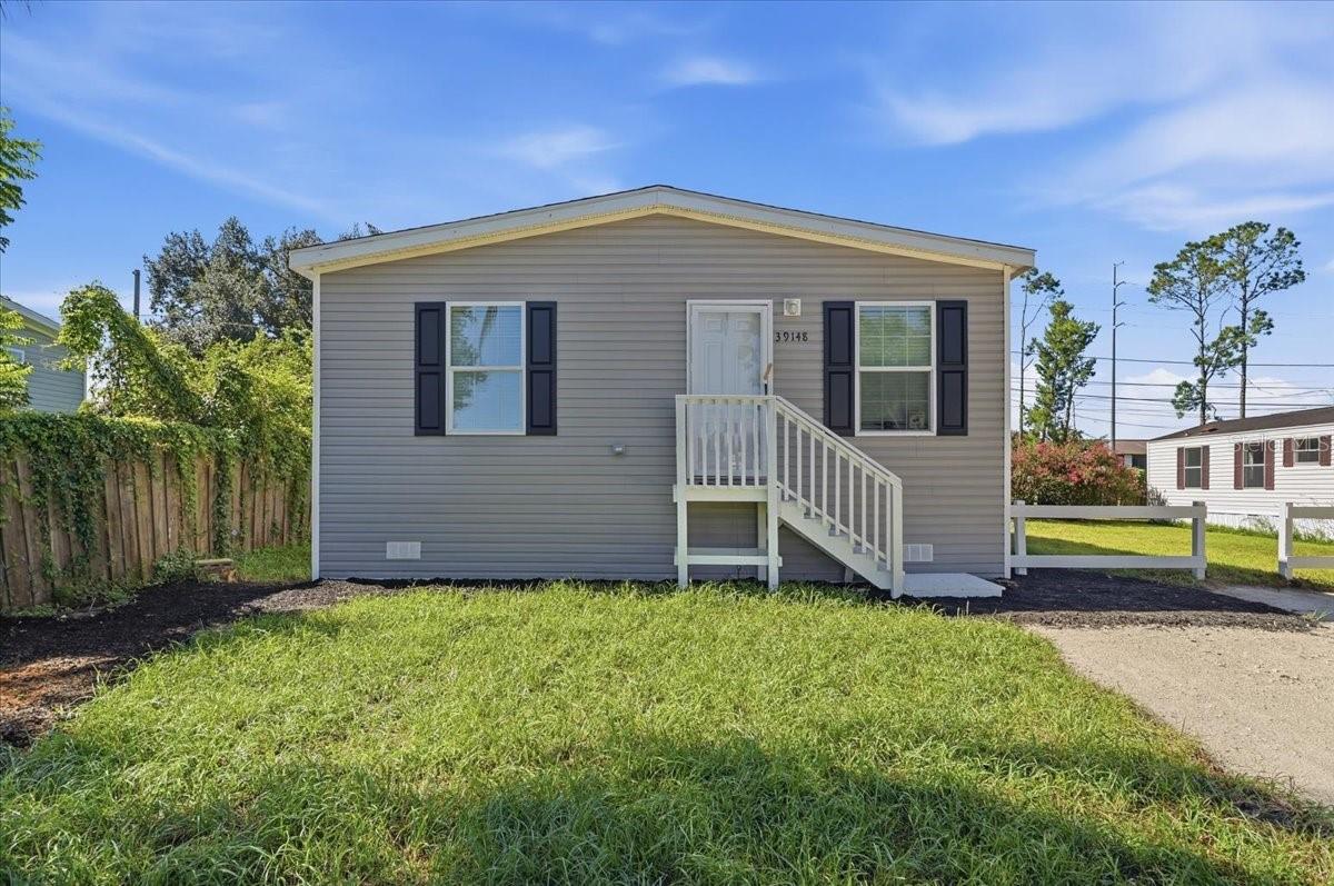 Photo of 39148 ORIENT AVENUE ZEPHYRHILLS FL 33542