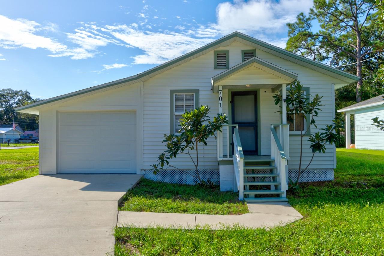 Photo of 701 FLOMICH STREET HOLLY HILL FL 32117