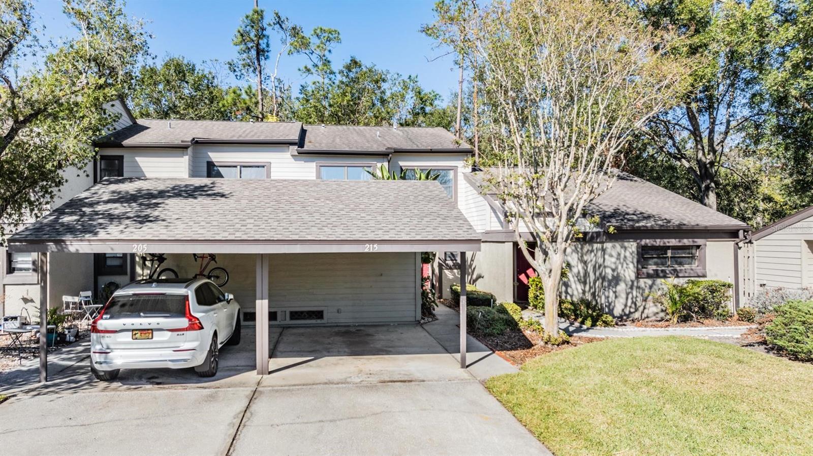 Photo of 215 WOODS LANDING TRAIL OLDSMAR FL 34677