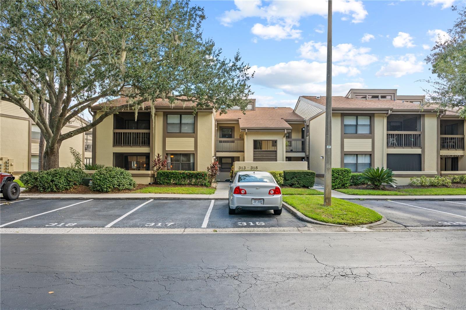 Photo of 317 WOODLAKE WYNDE OLDSMAR FL 34677