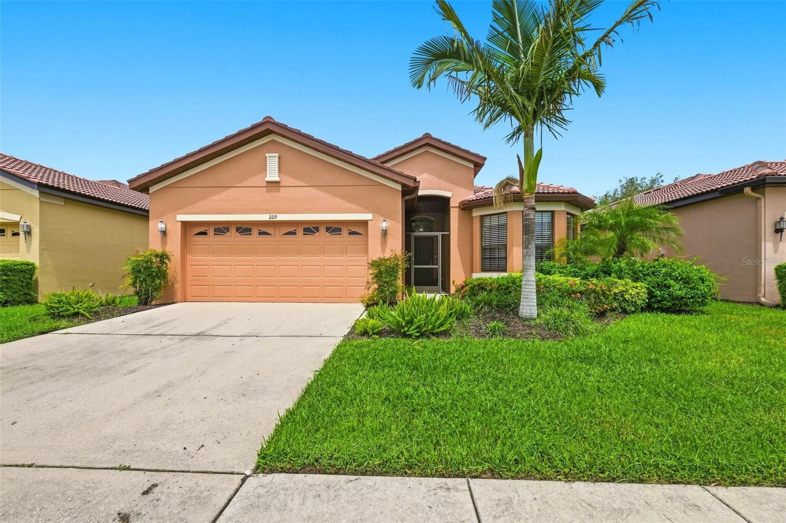 Photo of 229 SILVER FALLS DRIVE APOLLO BEACH FL 33572