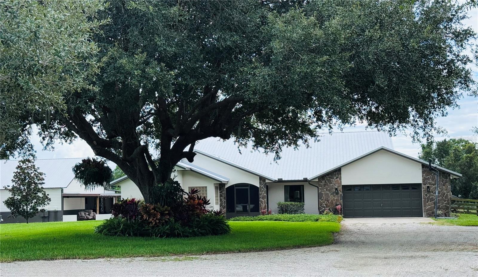 Photo of 374 CATFISH CREEK ROAD LAKE PLACID FL 33852