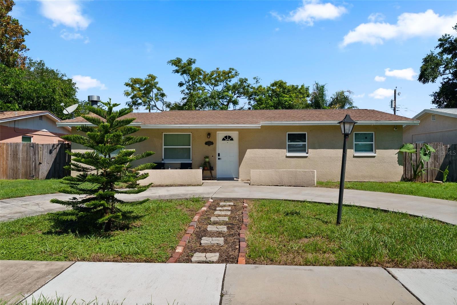 Photo of 11199 TEMPLE AVENUE SEMINOLE FL 33772