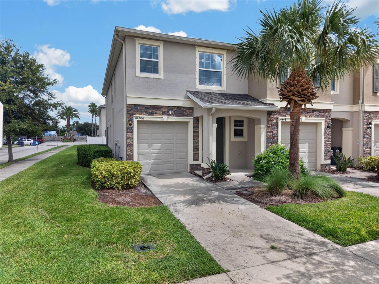 Photo of 10406 ORCHID MIST COURT RIVERVIEW FL 33578