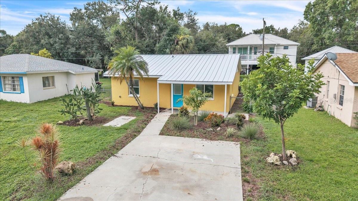 Photo of 537 CAPITOL STREET NORTH FORT MYERS FL 33903