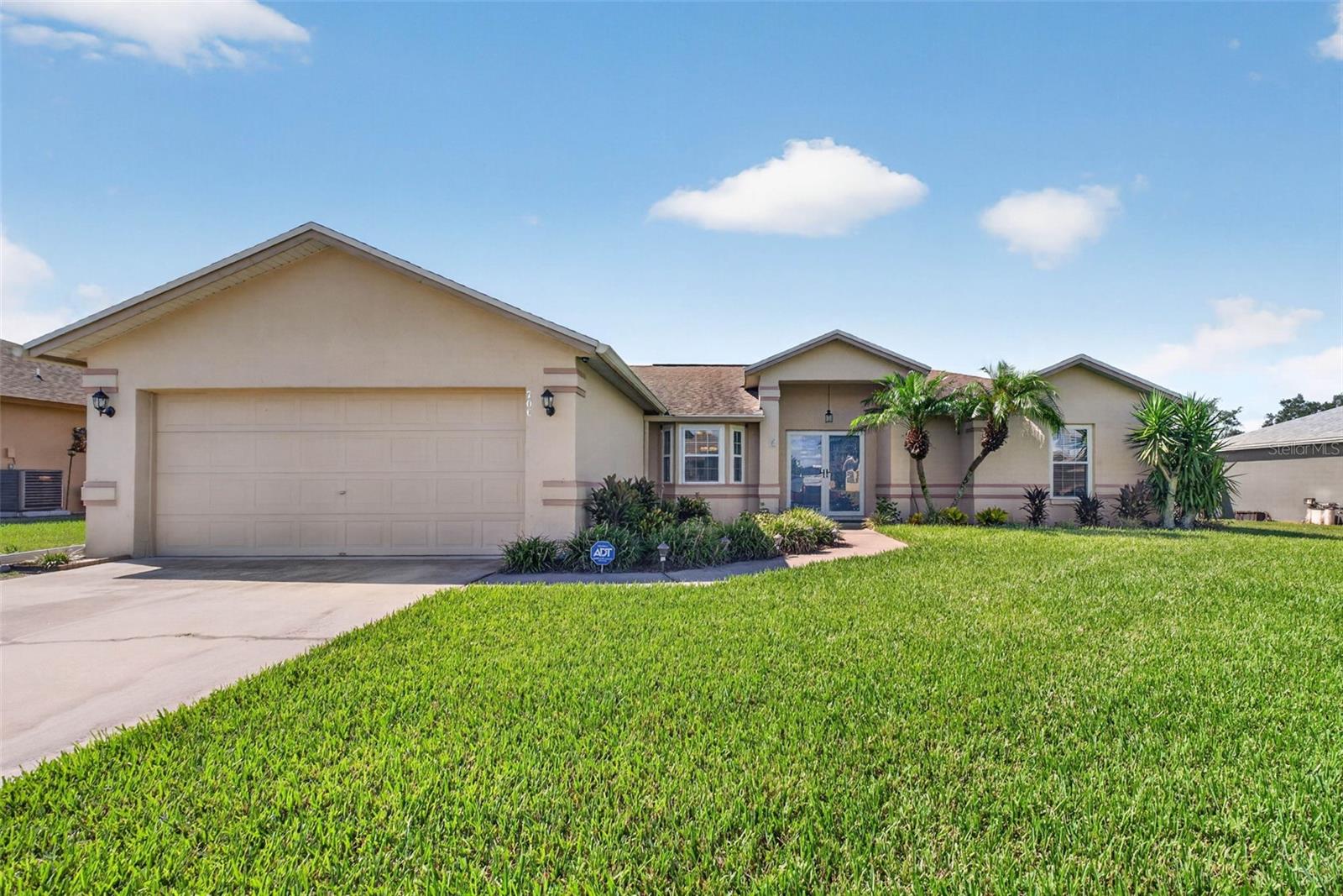 Photo of 706 HIGHLAND CREST LOOP LAKE WALES FL 33853