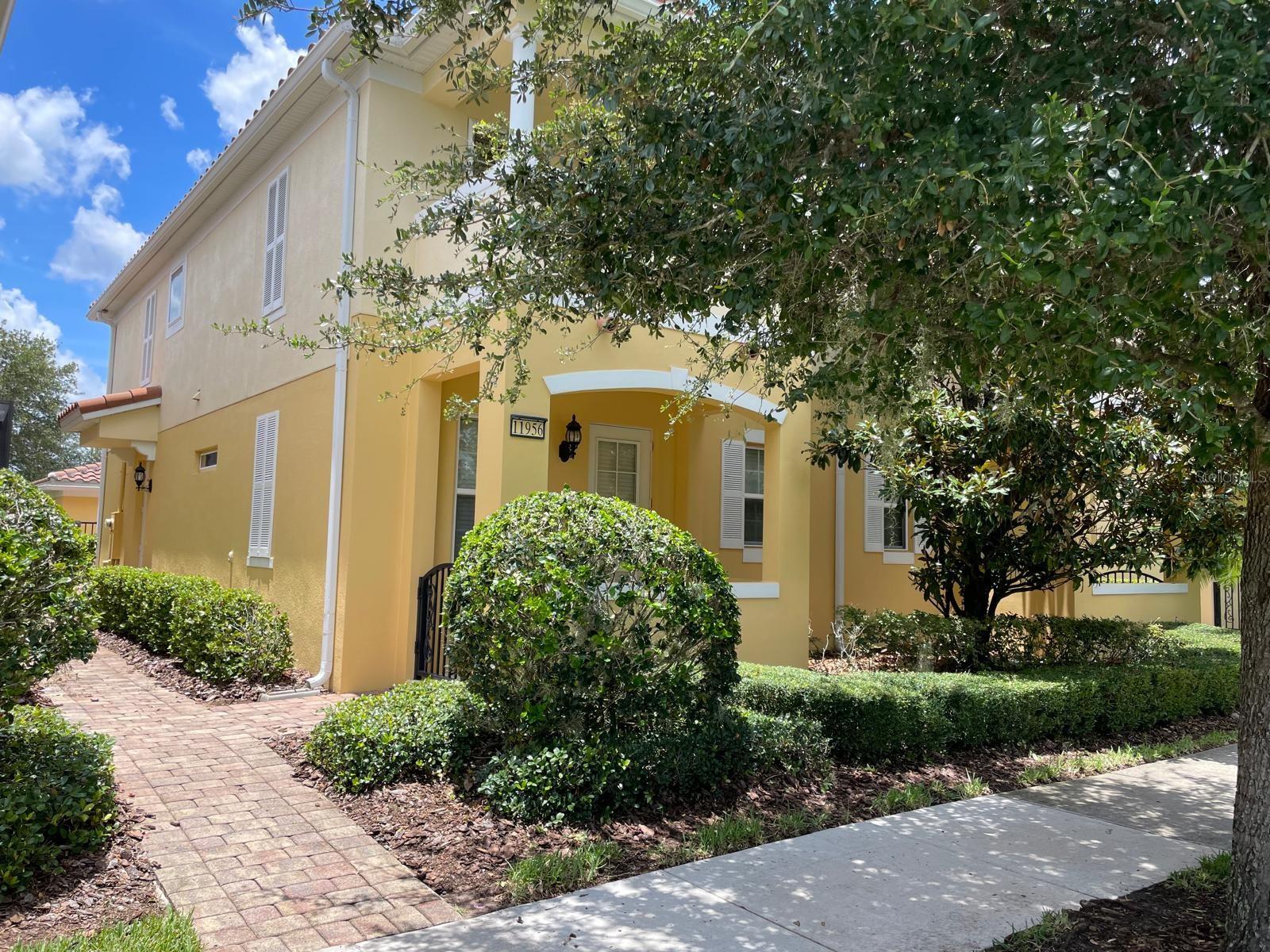 Photo of 11956 LORENZA LANE ORLANDO FL 32827