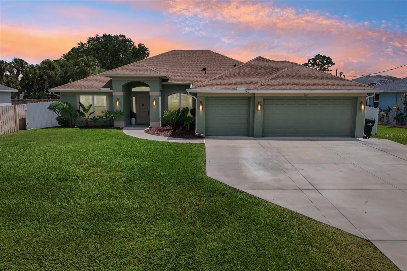 Photo of 2718 N CHAMBERLAIN BOULEVARD NORTH PORT FL 34286