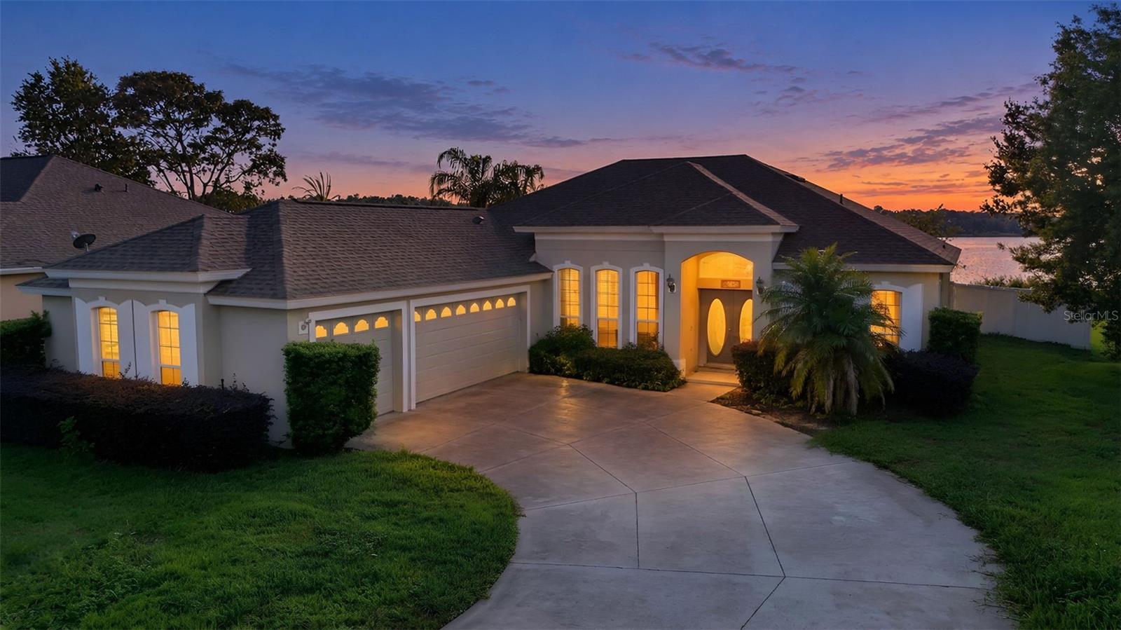 Photo of 3804 BAYSHORE CIRCLE TAVARES FL 32778