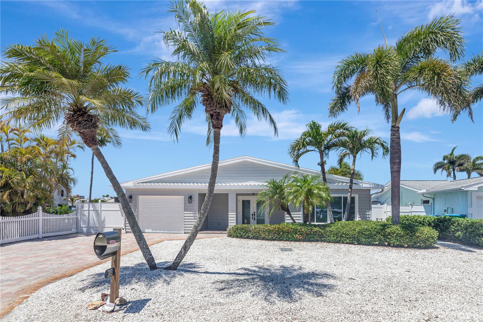Photo of 308 173RD AVENUE NORTH REDINGTON BEACH FL 33708