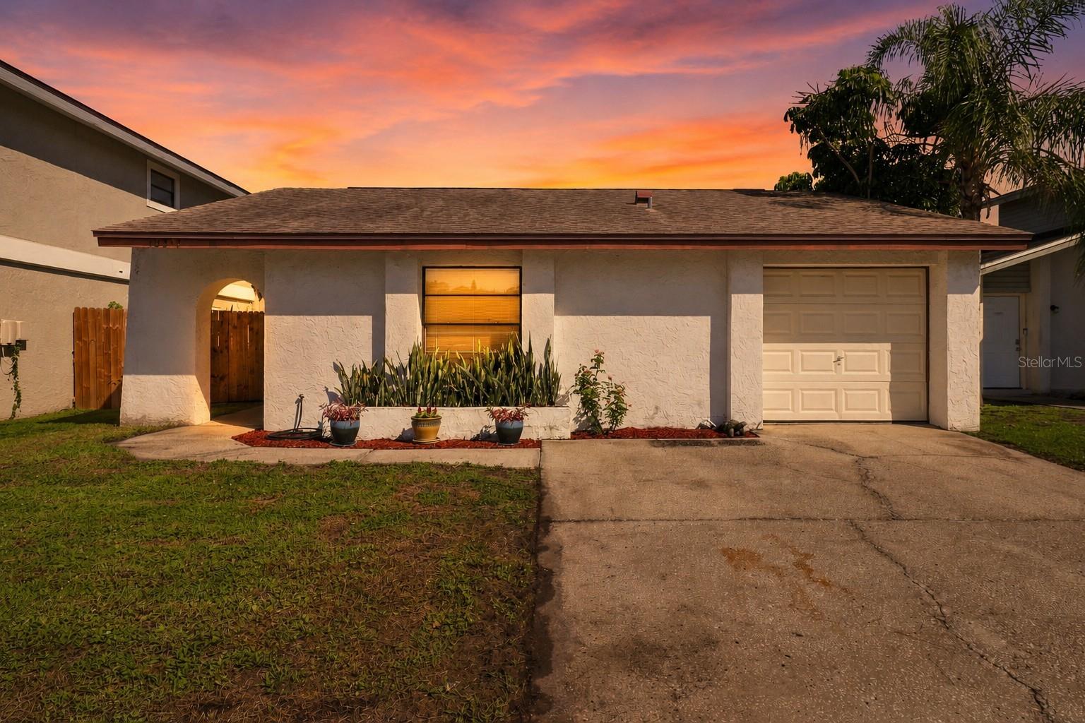 Photo of 10311 CHADBOURNE DRIVE TAMPA FL 33624
