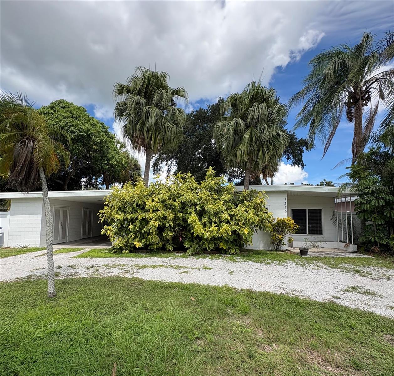 Photo of 1339 ROYAL PALM DRIVE ST PETERSBURG FL 33707