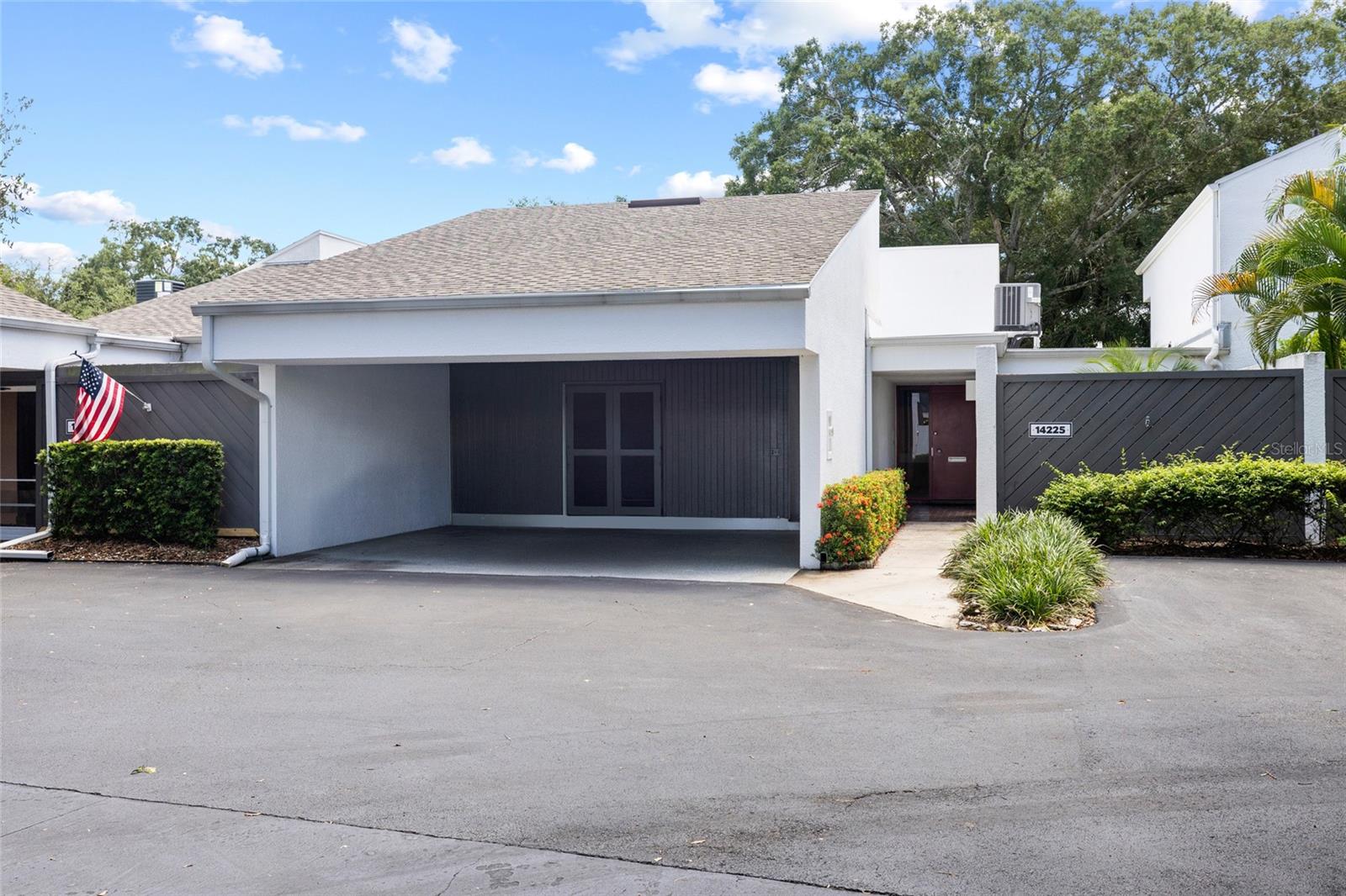 Photo of 14225 CYPRESS CIRCLE #14225 TAMPA FL 33618