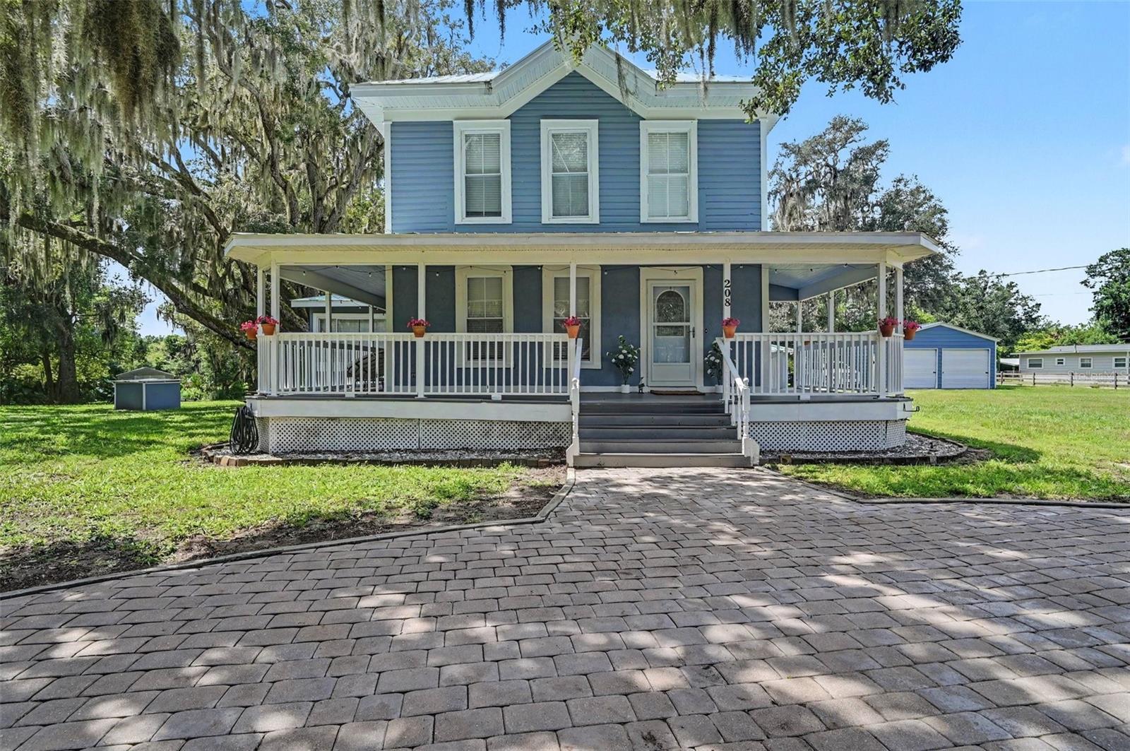 Photo of 208 S GAINES STREET OAK HILL FL 32759