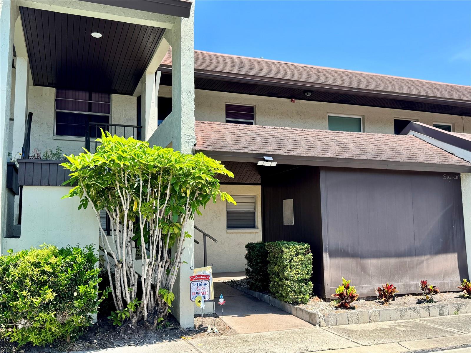 Photo of 1100 E BAY DRIVE #3 LARGO FL 33770