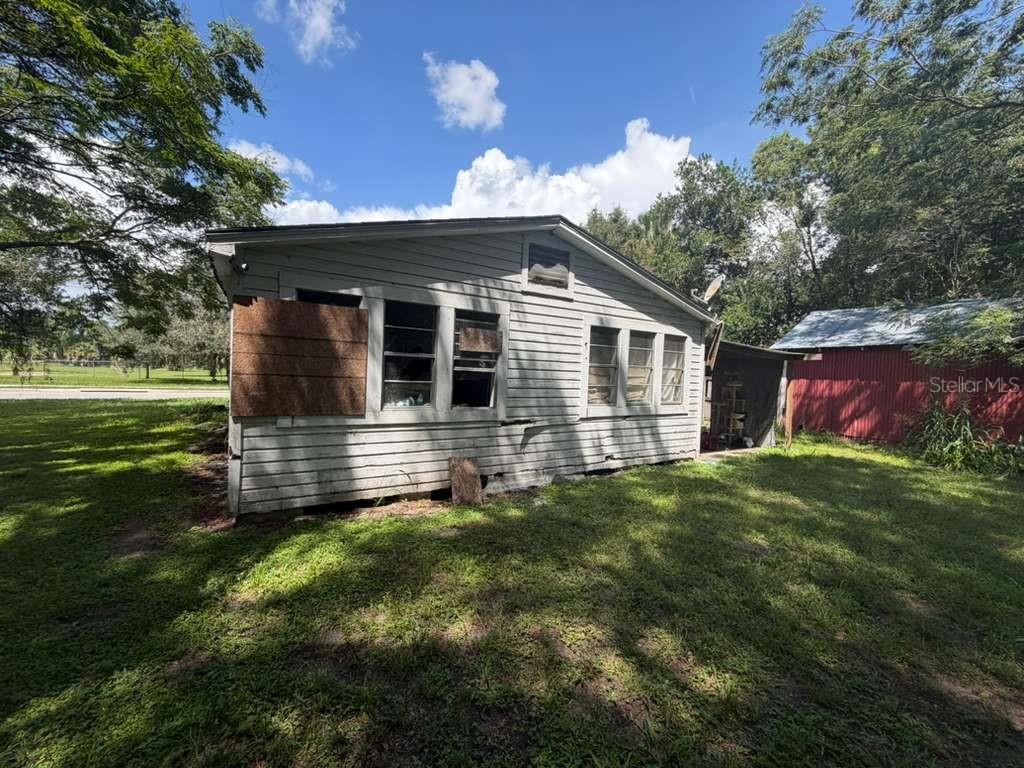 Photo of 410 N ORANGE AVE UMATILLA FL 32784