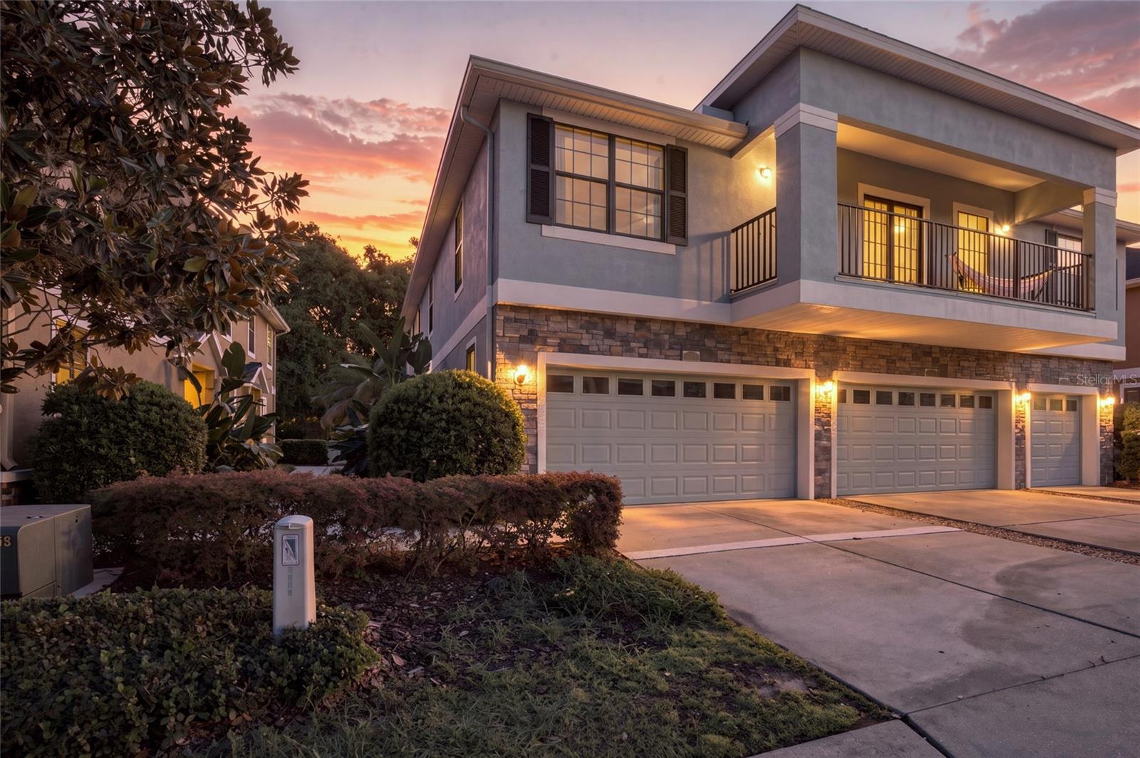 Photo of 5519 KINGLETHILL DRIVE LITHIA FL 33547