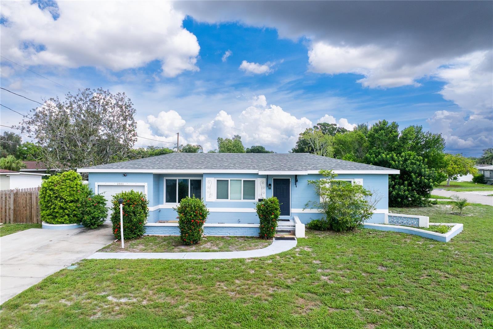 Photo of 2501 LESLEE LAKE DRIVE ST PETERSBURG FL 33713