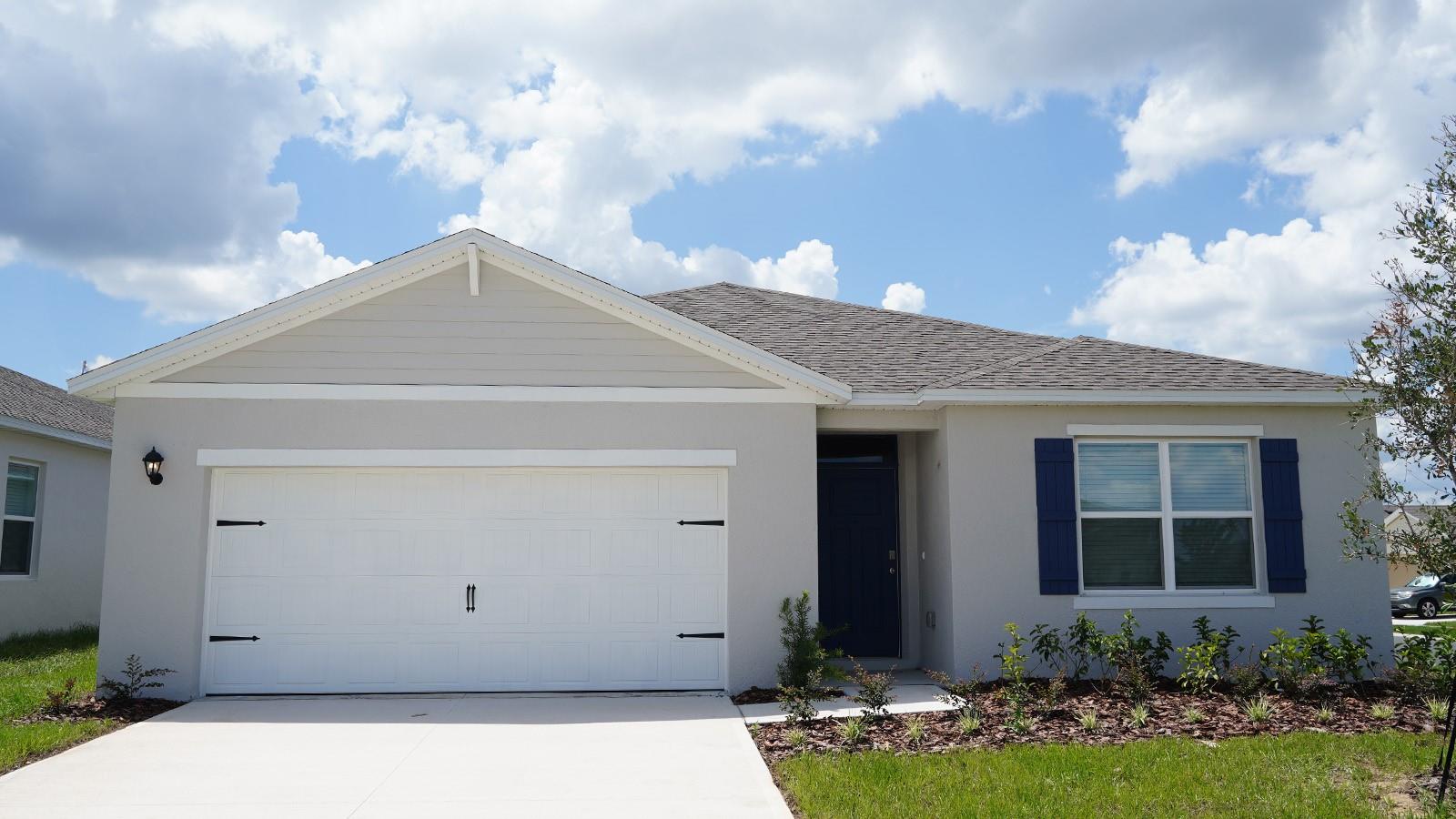 Photo of 140 FLAG LILLY LANE UMATILLA FL 32784
