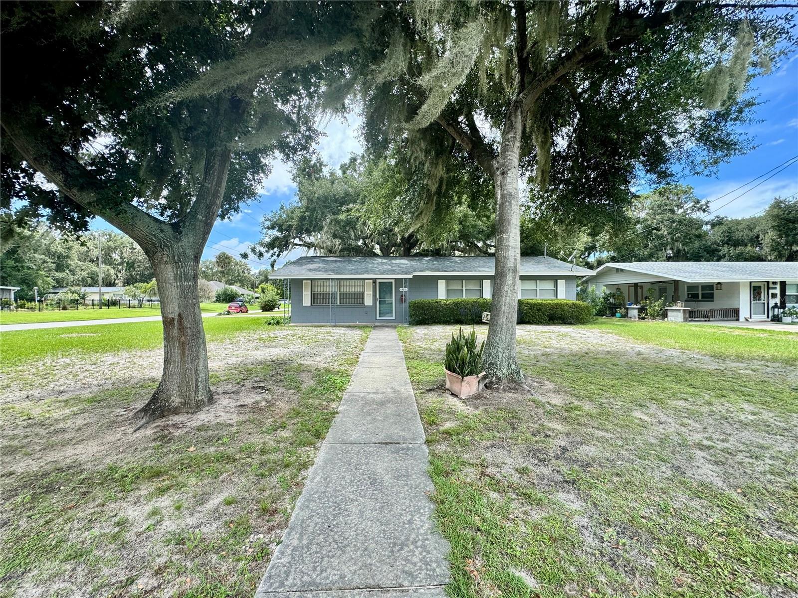 Photo of 1201 ORANGE AVENUE TAVARES FL 32778