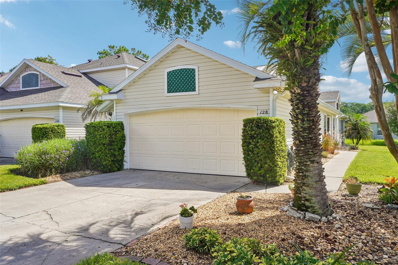 Photo of 128 BAYTREE BOULEVARD TAVARES FL 32778