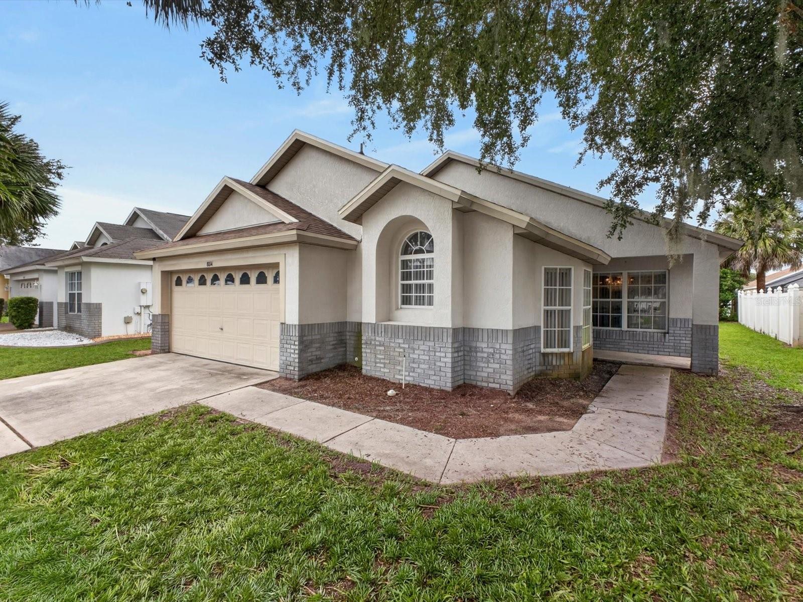 Photo of 8014 SPRING CREEK DRIVE KISSIMMEE FL 34747