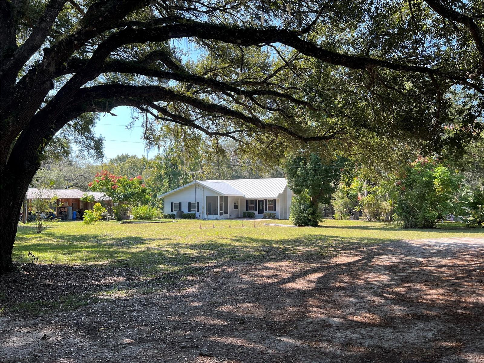Photo of 2099 SW 75TH AVENUE BELL FL 32619
