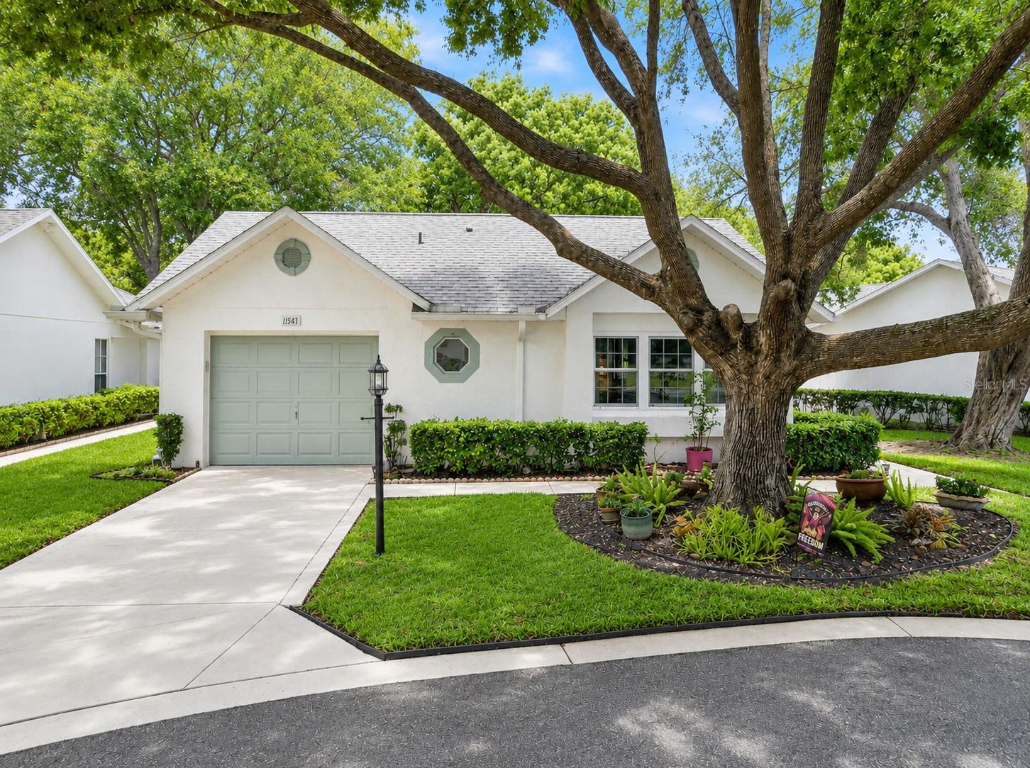 Photo of 11541 SAN REMO COURT PORT RICHEY FL 34668