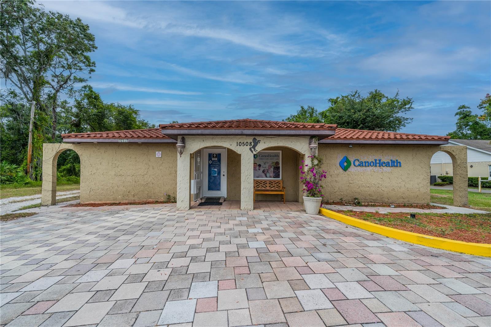 Photo of 10508 GIBSONTON DR RIVERVIEW FL 33578