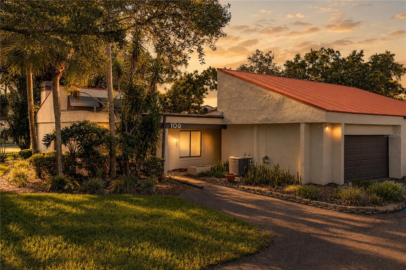 Photo of 108 CAPRI COURT PLANT CITY FL 33566