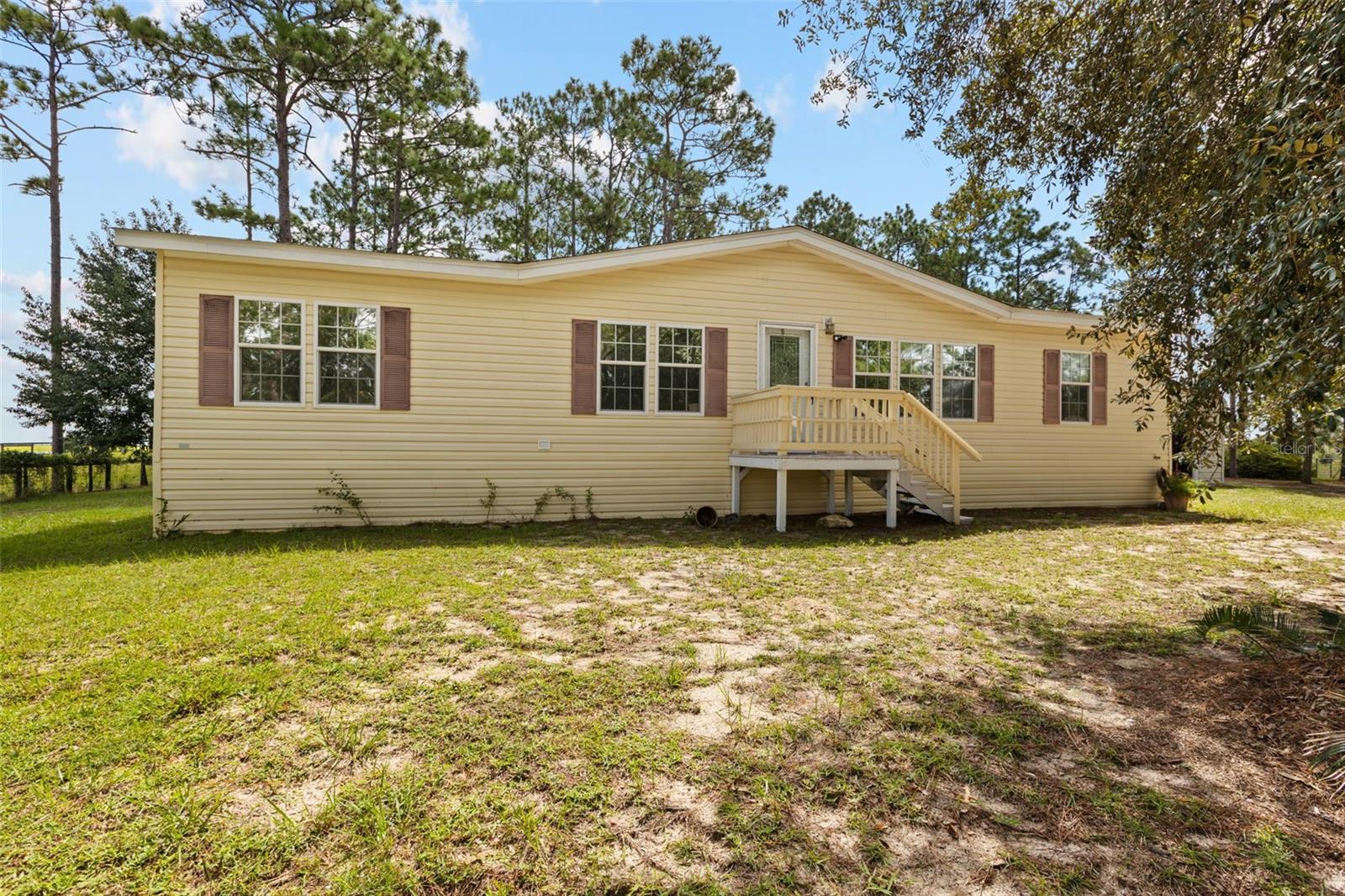 Photo of 1411 SE STATE ROAD 121 MORRISTON FL 32668