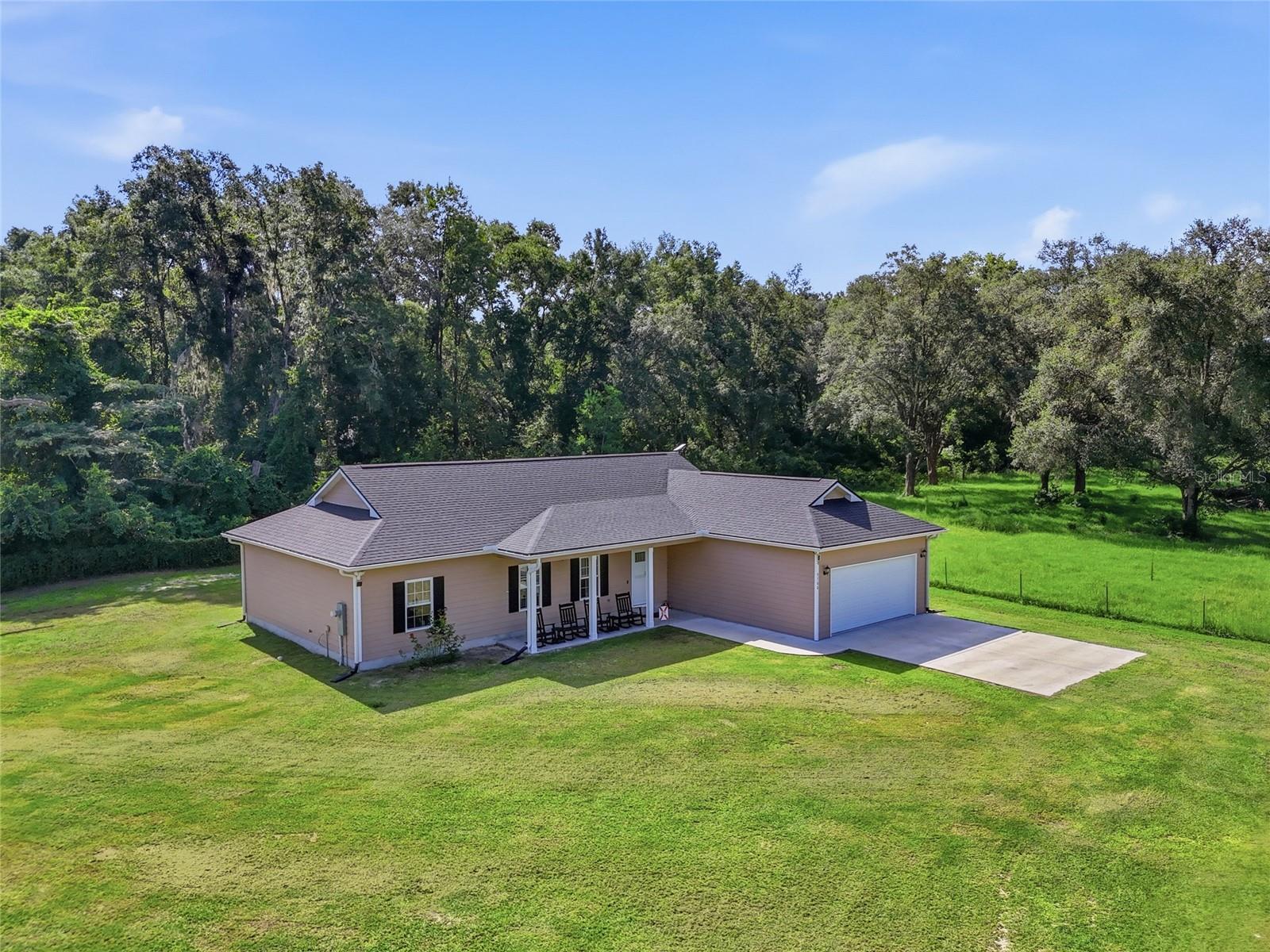 Photo of 5766 SW COUNTY ROAD 18 FORT WHITE FL 32038