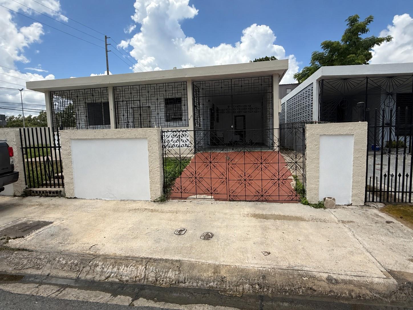 Photo of 24 AVE LAUREL BAYAMON PR 00956