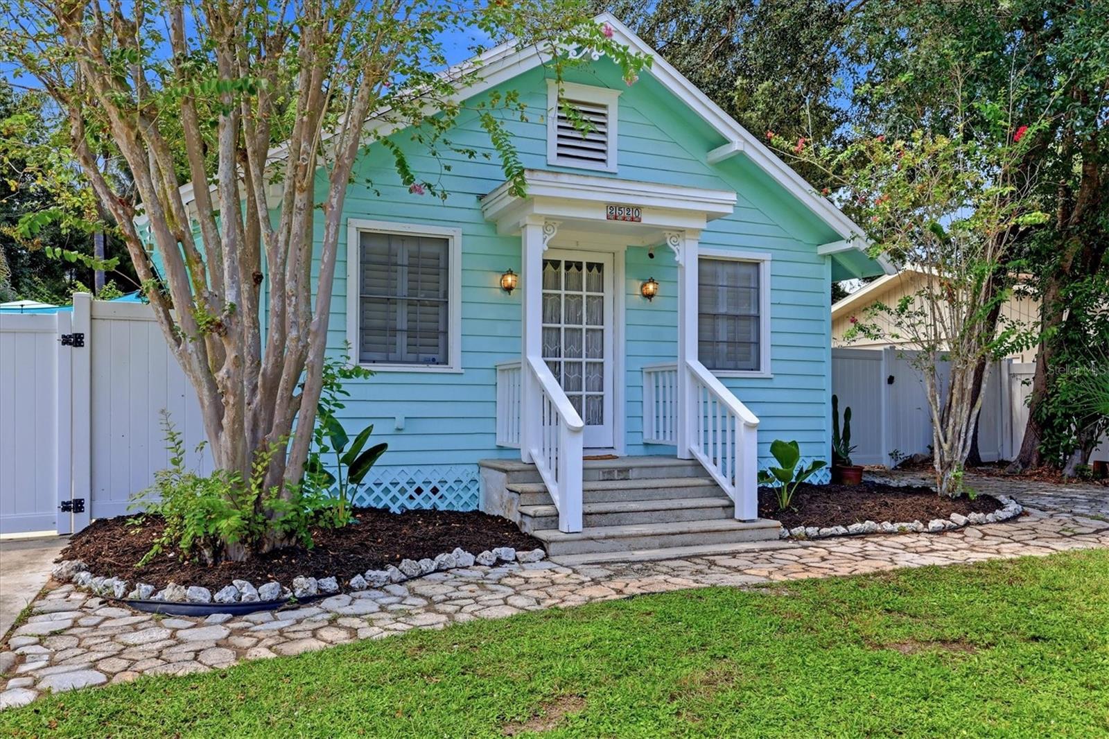 Photo of 2520 HUNTINGTON AVENUE SARASOTA FL 34232