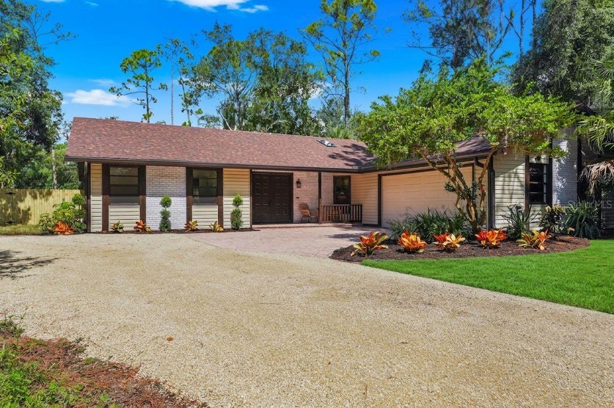 Photo of 10861 FOREST RUN DRIVE BRADENTON FL 34211