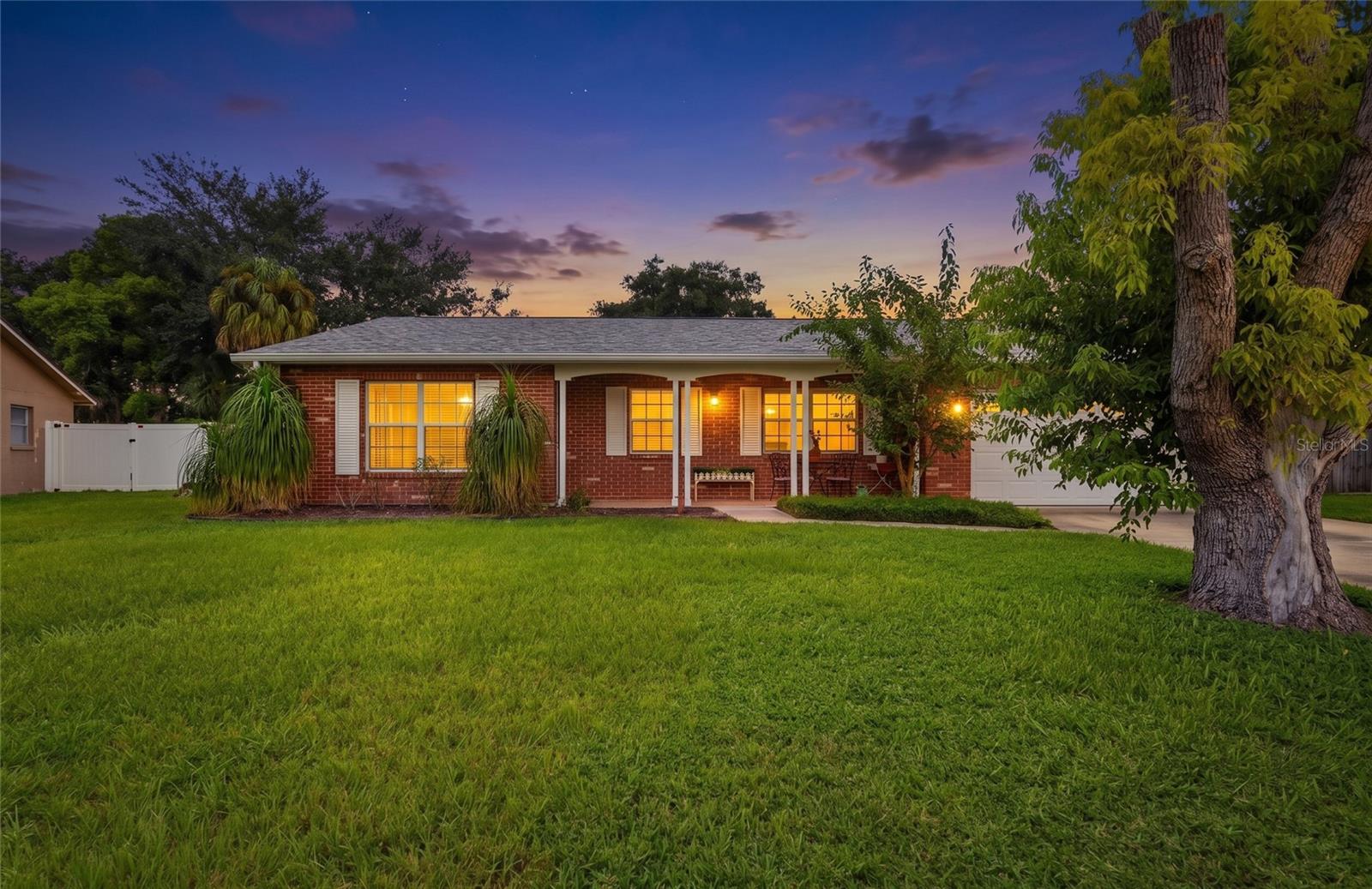 Photo of 8403 S FLINTROCK COURT TAMPA FL 33615
