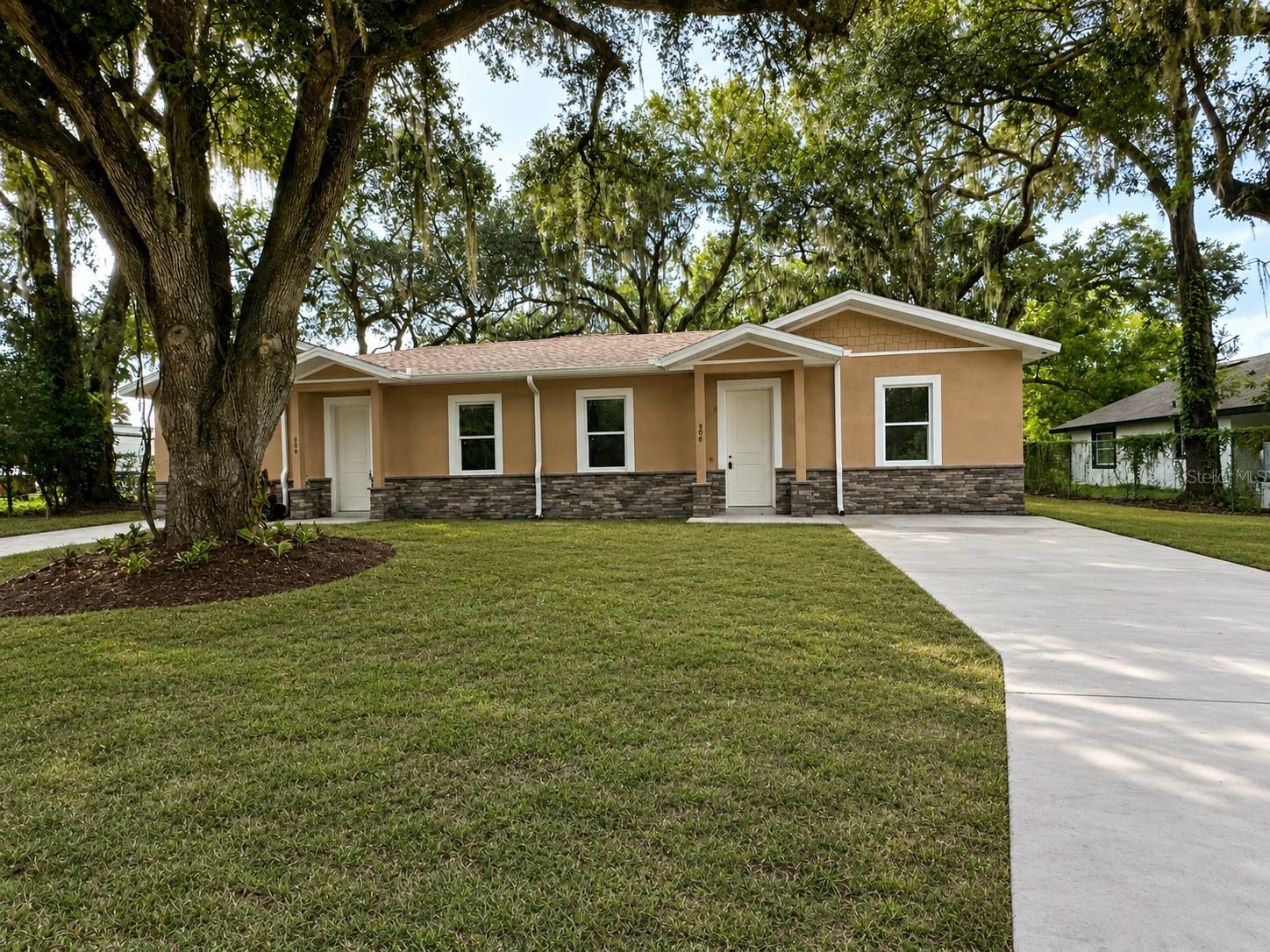 Photo of 308 E DAMON STREET PLANT CITY FL 33563