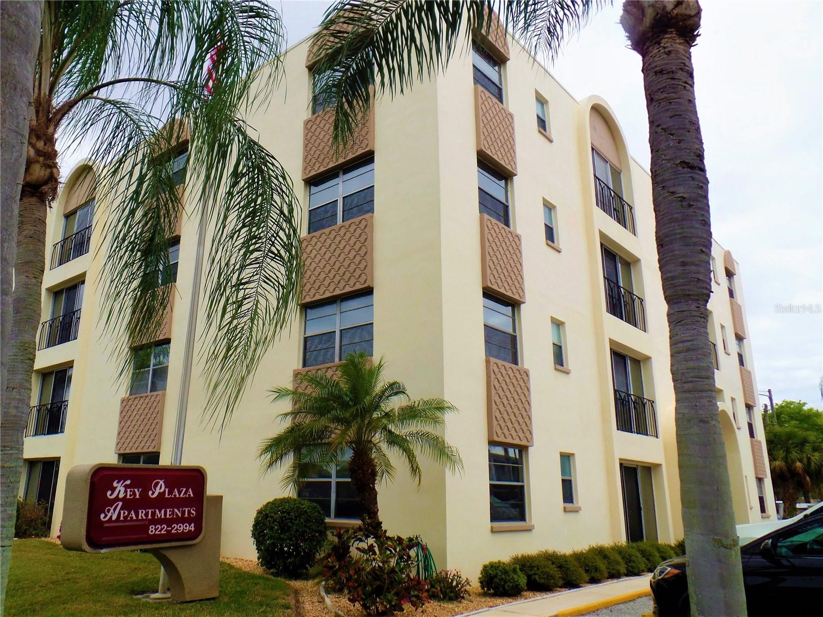 Photo of 327 34TH AVENUE #304 ST PETERSBURG FL 33704