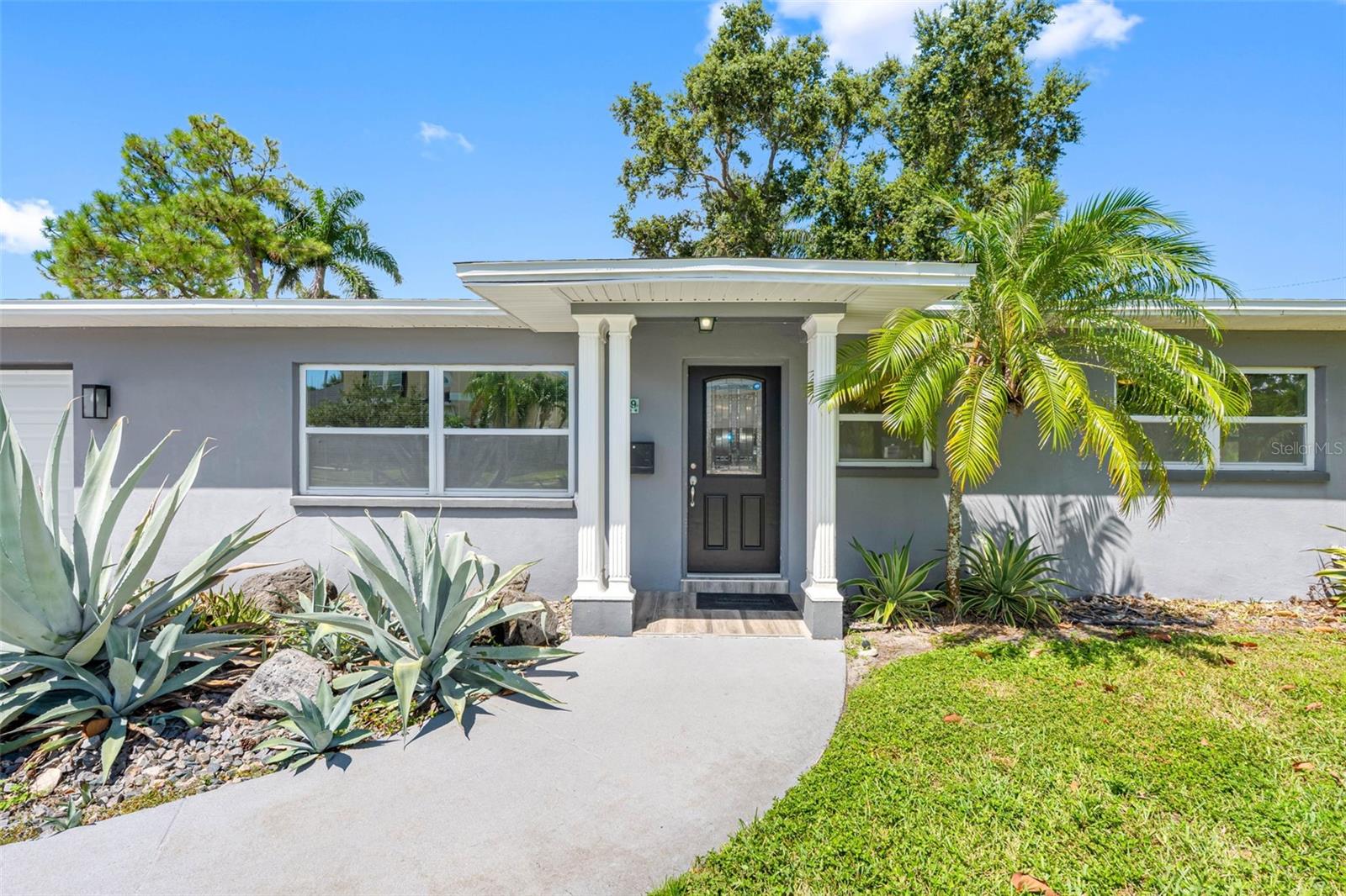 Photo of 439 CAPRI WAY ST PETERSBURG FL 33704