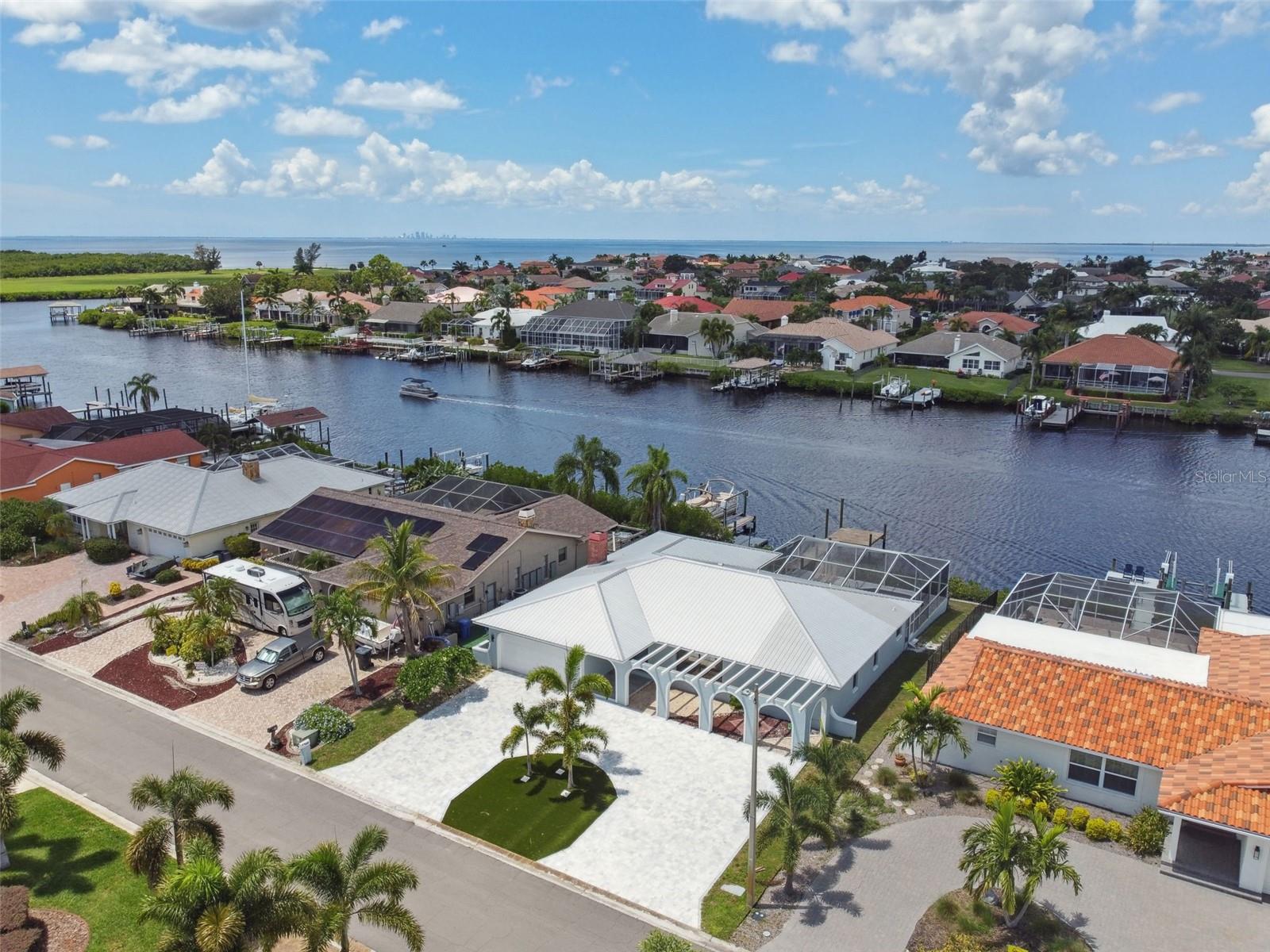 Photo of 919 CHIPAWAY DRIVE APOLLO BEACH FL 33572