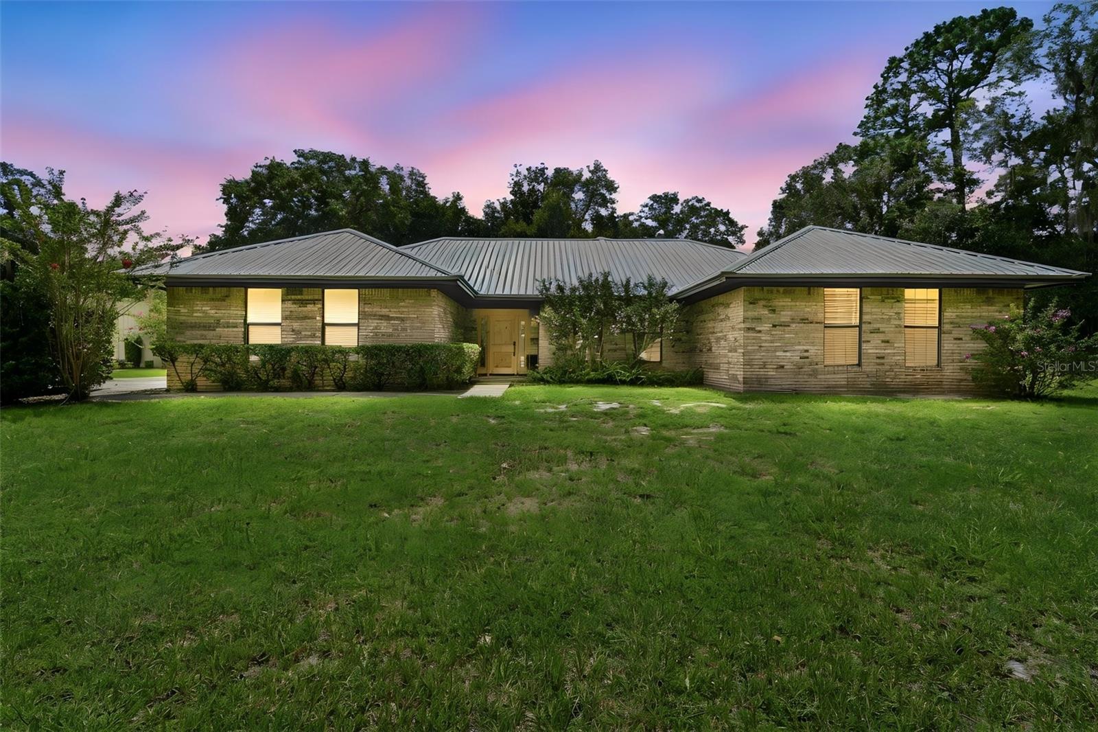 Photo of 1530 W BERESFORD ROAD DELAND FL 32720