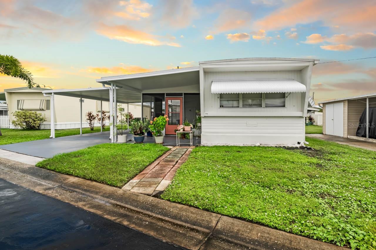 Photo of 3114 CRYSTAL LANE ELLENTON FL 34222