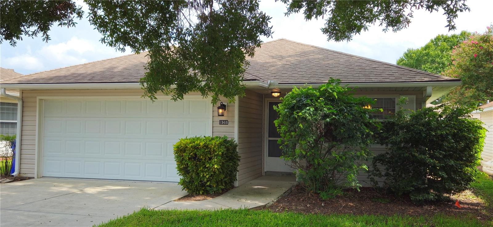 Photo of 1568 GROVE COURT TAVARES FL 32778