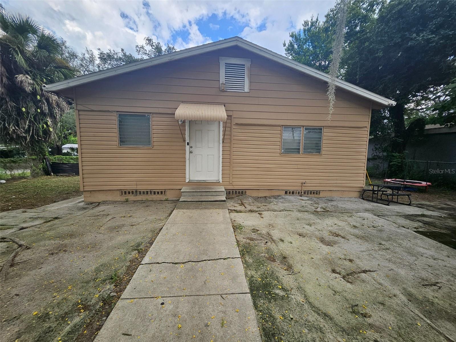 Photo of 1410 E ANNIE STREET TAMPA FL 33612