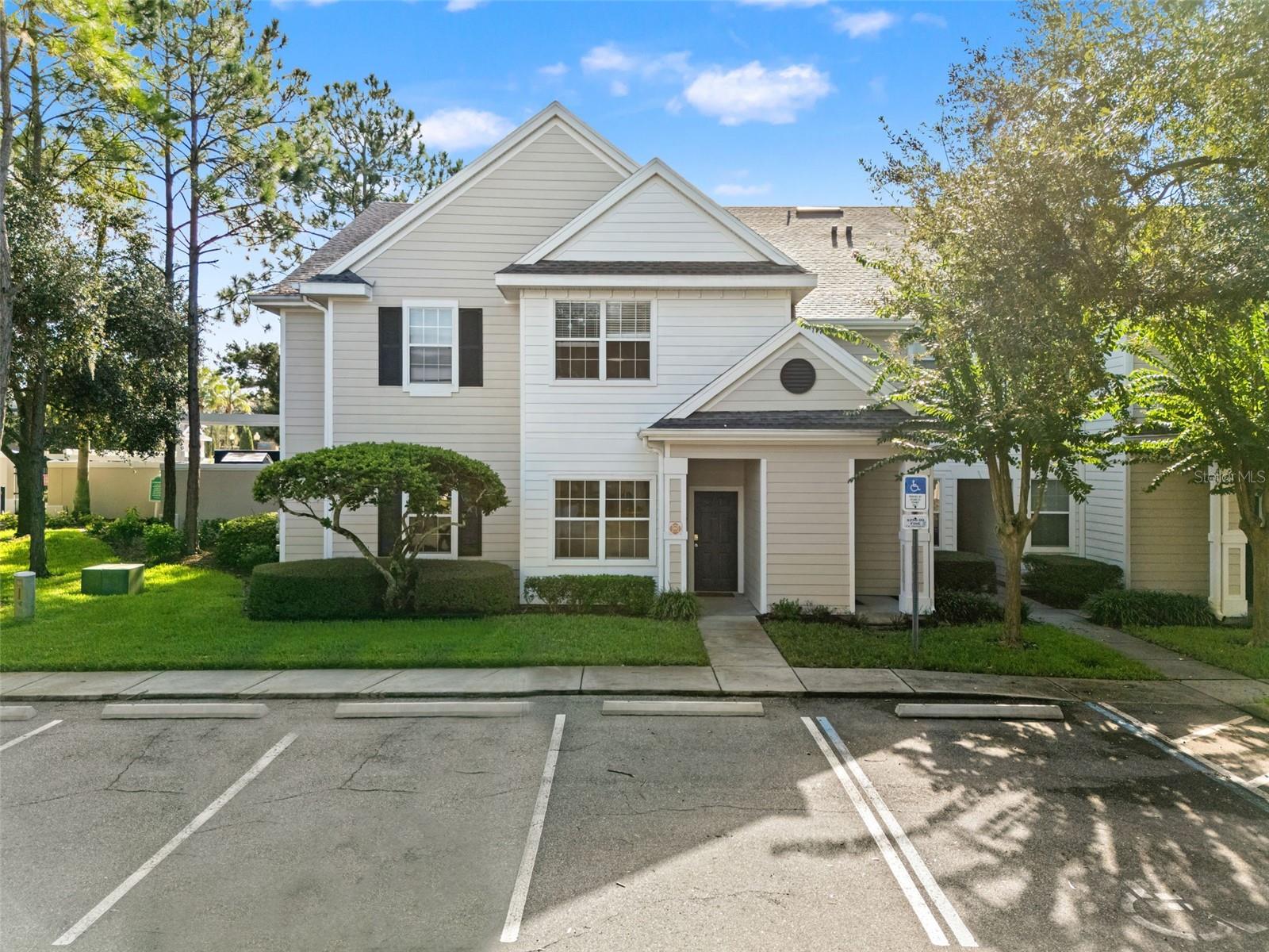 Photo of 431 SOUTHERN PECAN CIRCLE #101 WINTER GARDEN FL 34787