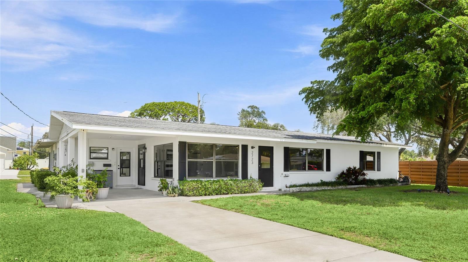 Photo of 2723 LYNNHURST STREET SARASOTA FL 34239