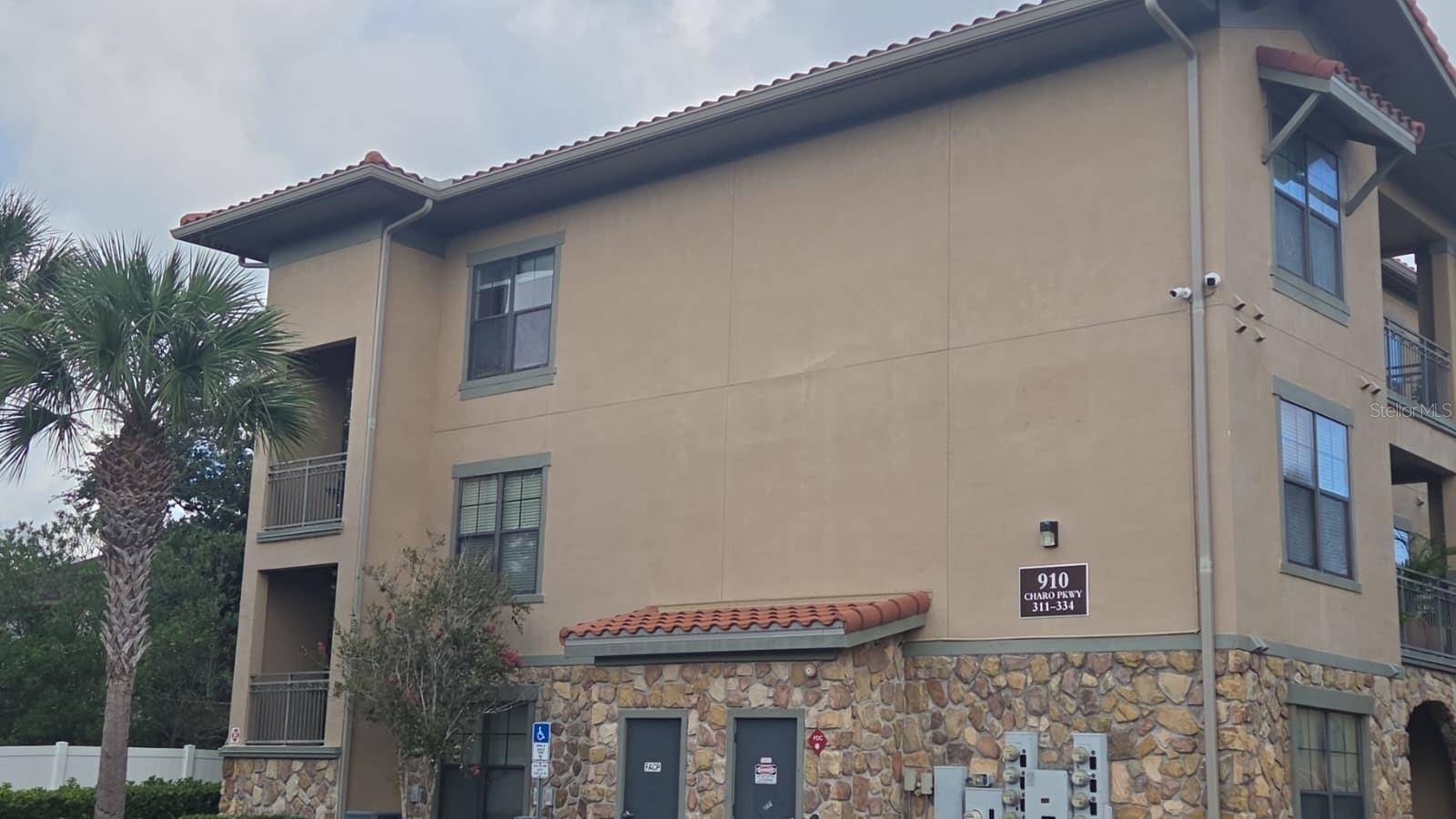 Photo of 910 CHARO PARKWAY #323 DAVENPORT FL 33897