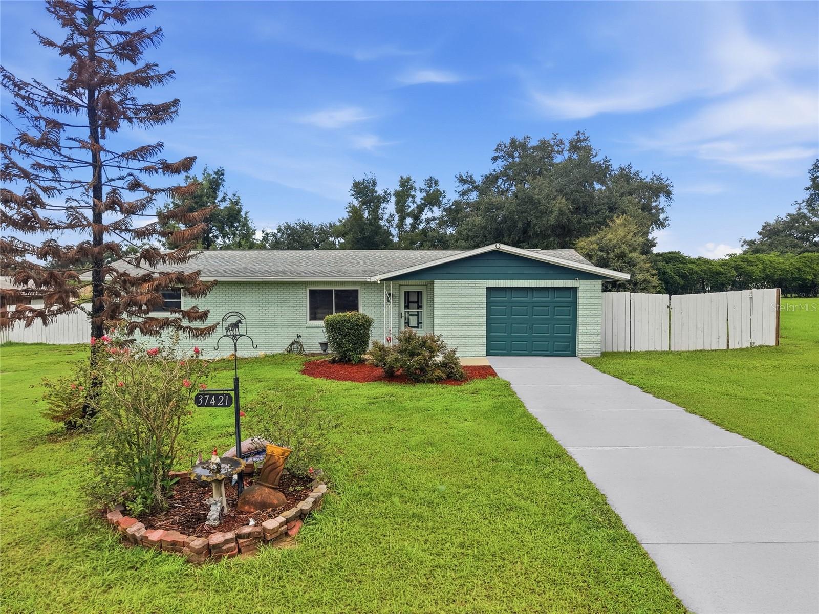 Photo of 37421 LAYTON ROAD DADE CITY FL 33525
