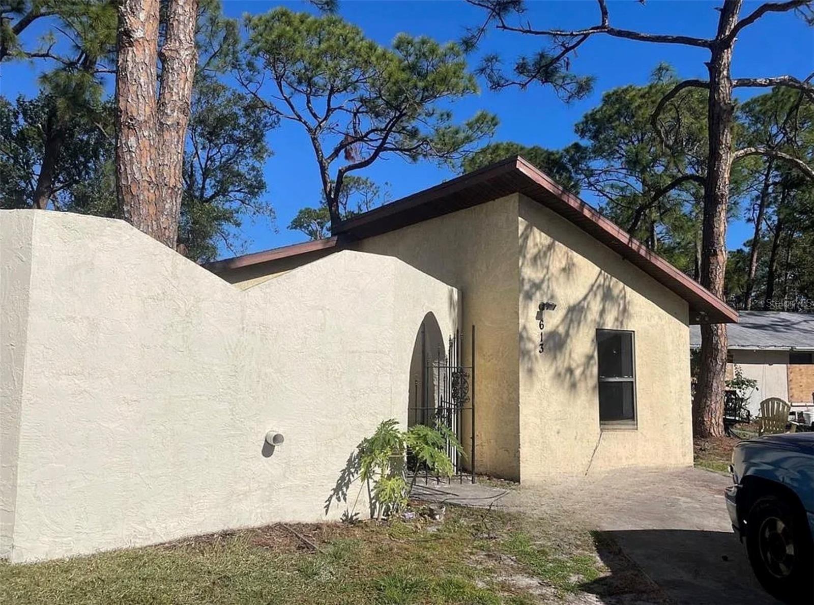 Photo of 611 61ST AVENUE TERRACE BRADENTON FL 34203